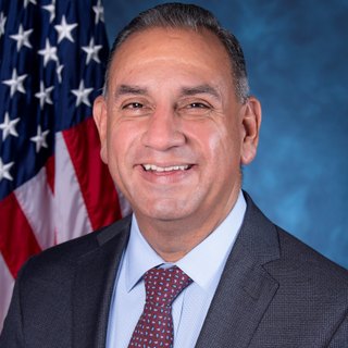 Gil Cisneros